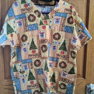 Vtg Christmas holiday scrub top